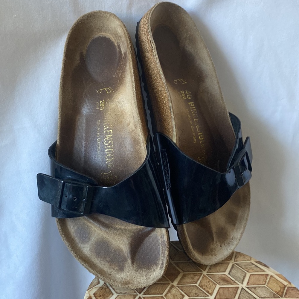 Madrid Sandals Womens 9 Black Shiny Strap! - Picture 5 of 6